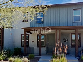 20765 W Thomas Rd in Buckeye, AZ - Building Photo