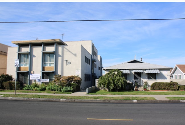 623 S Grevillea Ave, Unit 5
