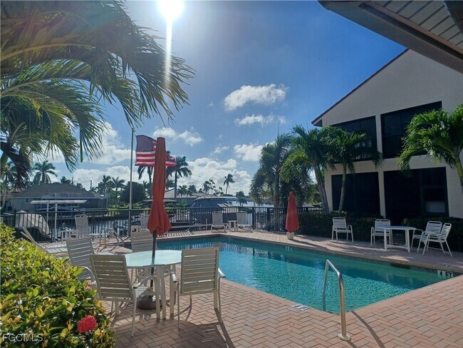 5515 SW 12th Ave in Cape Coral, FL - Building Photo - Building Photo