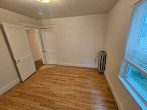 63 Euston Rd, Unit 4 in Boston, MA - Building Photo - Building Photo