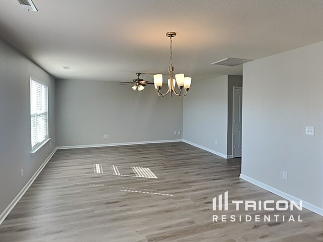 2425 Pollen Way in Columbia, TN - Building Photo - Building Photo
