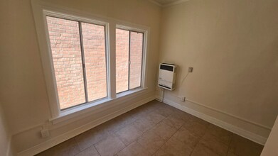 239 W 25th St in Los Angeles, CA - Building Photo - Building Photo