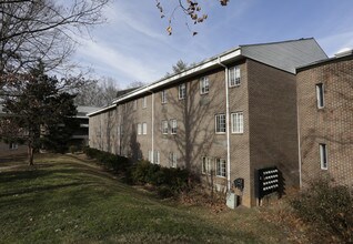 Arrowhead in Asheville, NC - Building Photo - Building Photo