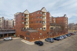Covenant Living of Golden Valley in Golden Valley, MN - Building Photo