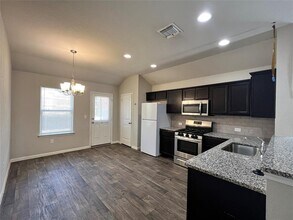 3412 Couch Dr in Pflugerville, TX - Building Photo - Building Photo
