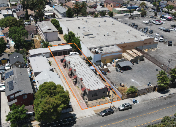 Hoover Apartments in Los Angeles, CA - Building Photo