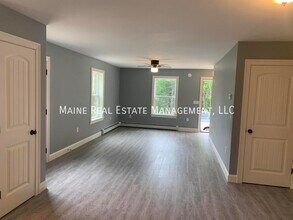 9 Twin Oak Dr in Glenburn, ME - Building Photo - Building Photo