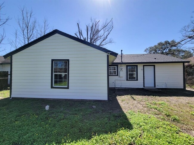 3417 Bacon St in Houston, TX - Building Photo - Building Photo