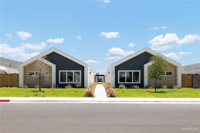 property at 13 E Iris Ave