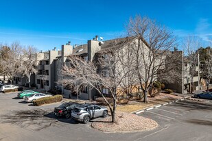 Dartmouth Condominums in Denver, CO - Building Photo