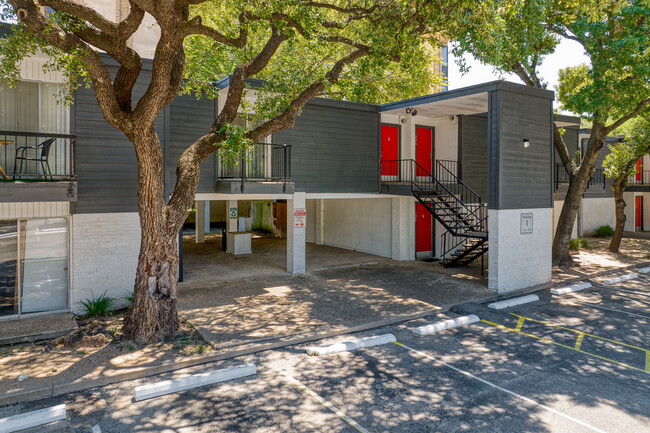 South Congress Square in Austin, TX - Foto de edificio - Building Photo