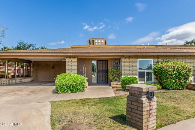 1012 E Wagon Wheel Dr in Phoenix, AZ - Building Photo - Building Photo