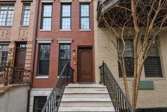 110 Liberty View Dr. in Jersey City, NJ - Building Photo - Building Photo
