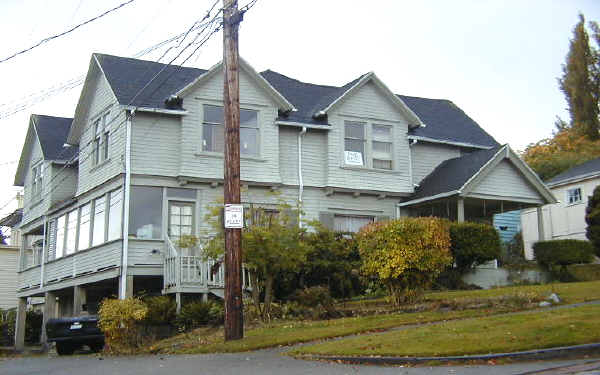 812 N 11th St in Tacoma, WA - Building Photo - Building Photo