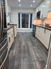 28 Moorehouse Dr in Toronto, ON - Building Photo - Building Photo