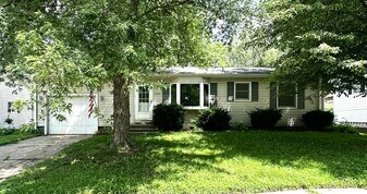 3273 Kensington Pl in Dubuque, IA - Building Photo