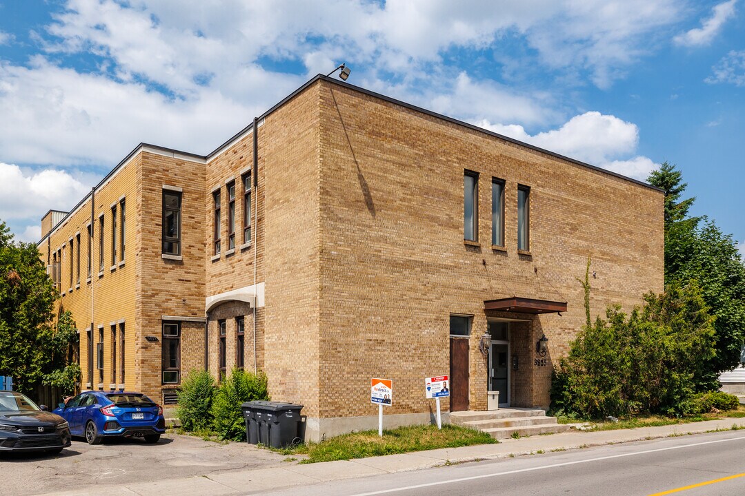 3827 Lévesque Boul O in Laval, QC - Building Photo