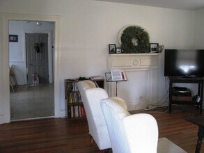 903 Grove St in Charlottesville, VA - Building Photo - Building Photo