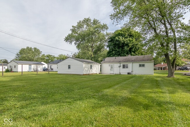 290 Ardmoor Dr in Whiteland, IN - Building Photo - Building Photo