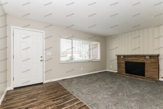 4065 Locustwood Dr in Dayton, OH - Building Photo - Building Photo