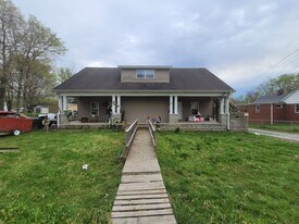 615 5th Ave E in Springfield, TN - Building Photo