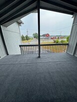 4618 Bay View Rd, Unit Bayview in Hamburg, NY - Building Photo