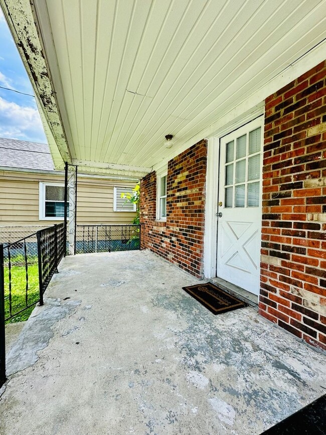 824 Brentwood Ave in Louisville, KY - Building Photo - Building Photo