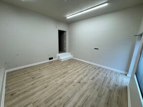 2725 S 4th St in Louisville, KY - Building Photo - Building Photo