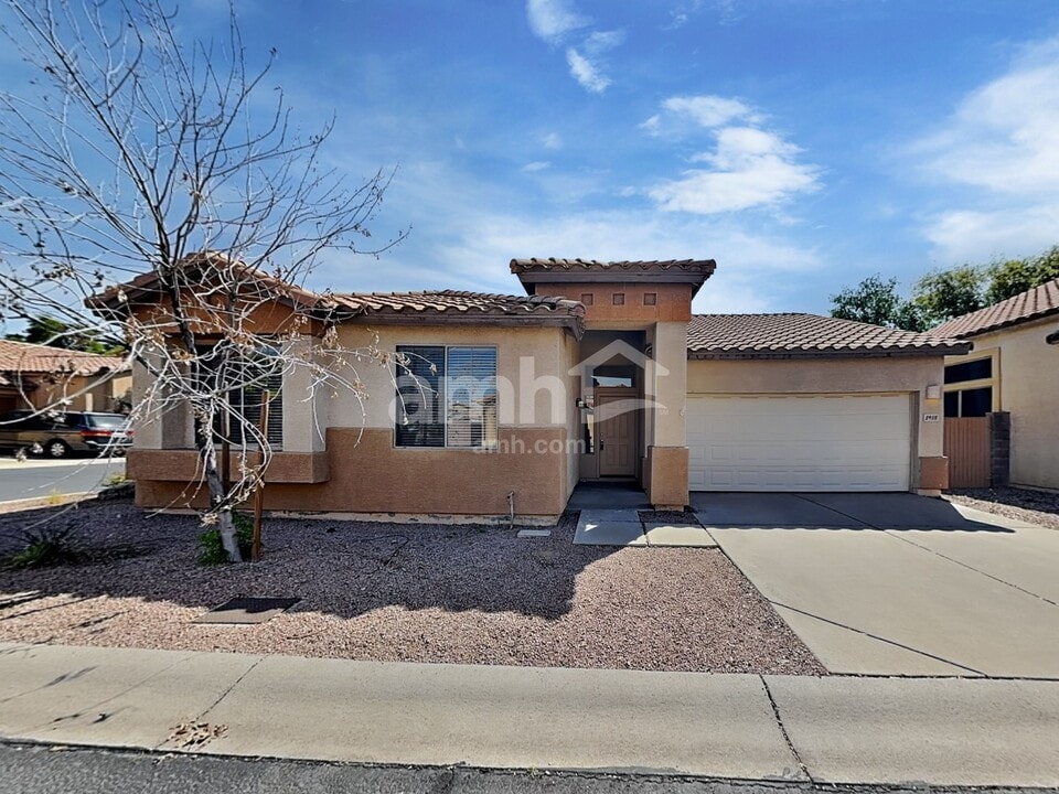 8953 E Capri Ave in Mesa, AZ - Building Photo
