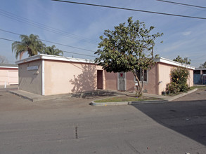 1200 N Placentia Ave in Anaheim, CA - Building Photo - Building Photo