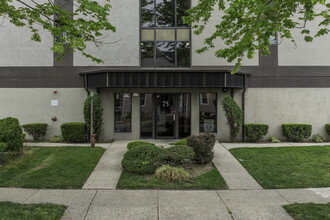 75 Union St in Hackensack, NJ - Foto de edificio - Building Photo