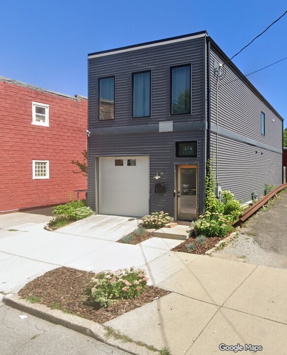 319 W 9th St, Unit 1 in Covington, KY - Building Photo