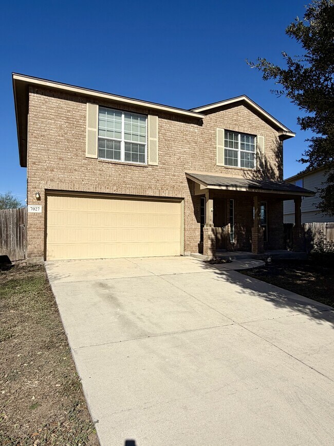 7027 Fisherman Sky in San Antonio, TX - Building Photo - Building Photo