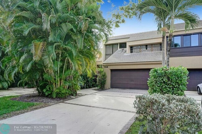 property at 702 St Albans Dr