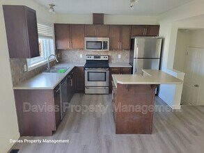 6041-6214 214 St in Edmonton, AB - Building Photo - Building Photo