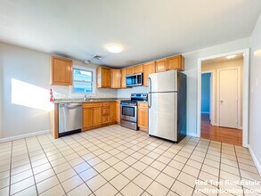 74 Dunboy St in Boston, MA - Building Photo - Building Photo