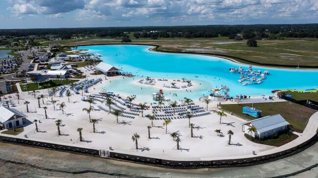 11738 Radiant Shr Lp in San Antonio, FL - Building Photo - Building Photo