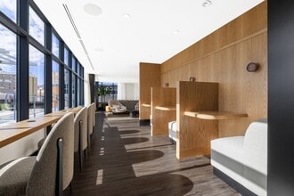 Latitude in Arlington, VA - Foto de edificio - Building Photo