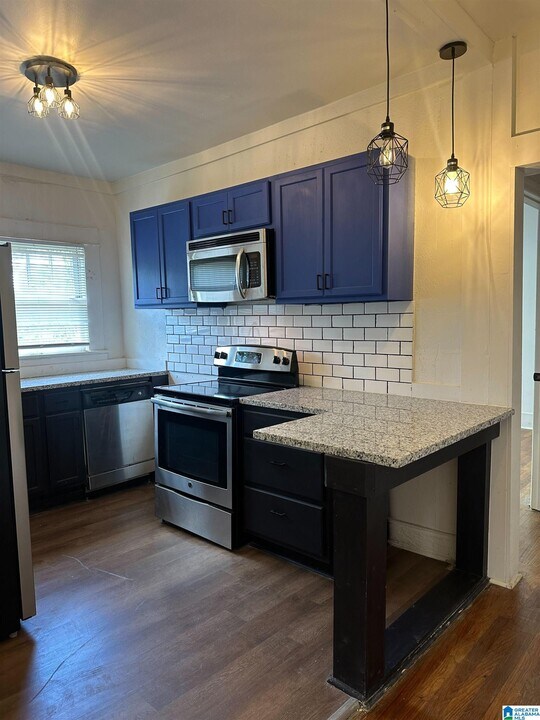 1229 8th Ave W in Birmingham, AL - Building Photo
