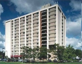 Dearborn Heights Co-Op Towers in Dearborn Heights, MI - Building Photo - Building Photo