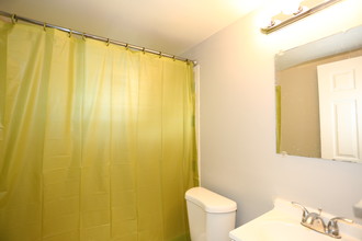 Cadillac Apartments in Baltimore, MD - Building Photo - Interior Photo