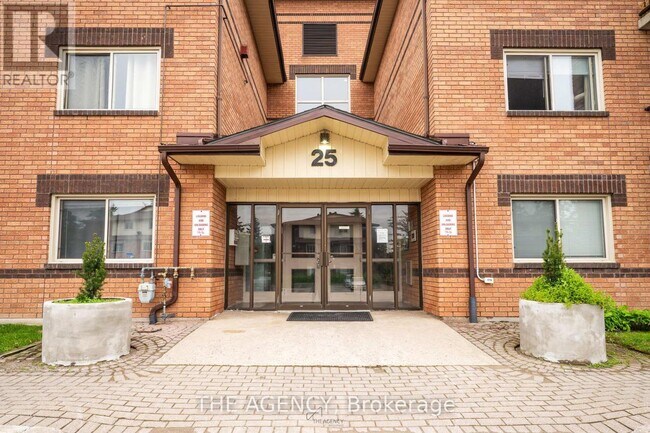 25-225 Meadow Ln in Barrie, ON - Building Photo - Building Photo