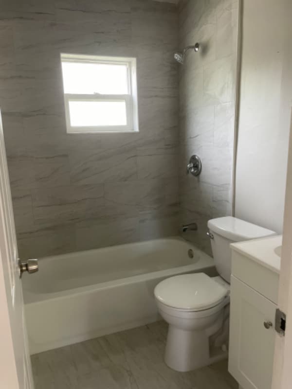 property at 1703 Wilton Ave