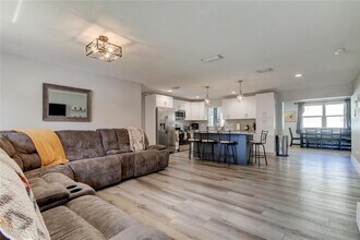 6401 S Adelia Ave in Tampa, FL - Building Photo - Building Photo