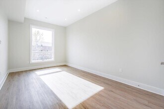 667-665 Grand St in Jersey City, NJ - Building Photo - Building Photo