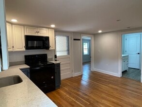 68 Maple Ave in Bethel, CT - Building Photo - Building Photo