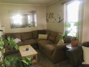 826 Clayland St in St. Paul, MN - Foto de edificio - Building Photo