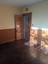 5 Nichols St, Unit 1 in Everett, MA - Foto de edificio - Building Photo