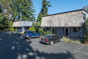 701 141St LN SE in Bellevue, WA - Building Photo