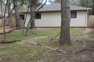 55 E White Willow Cir in Spring, TX - Foto de edificio - Building Photo